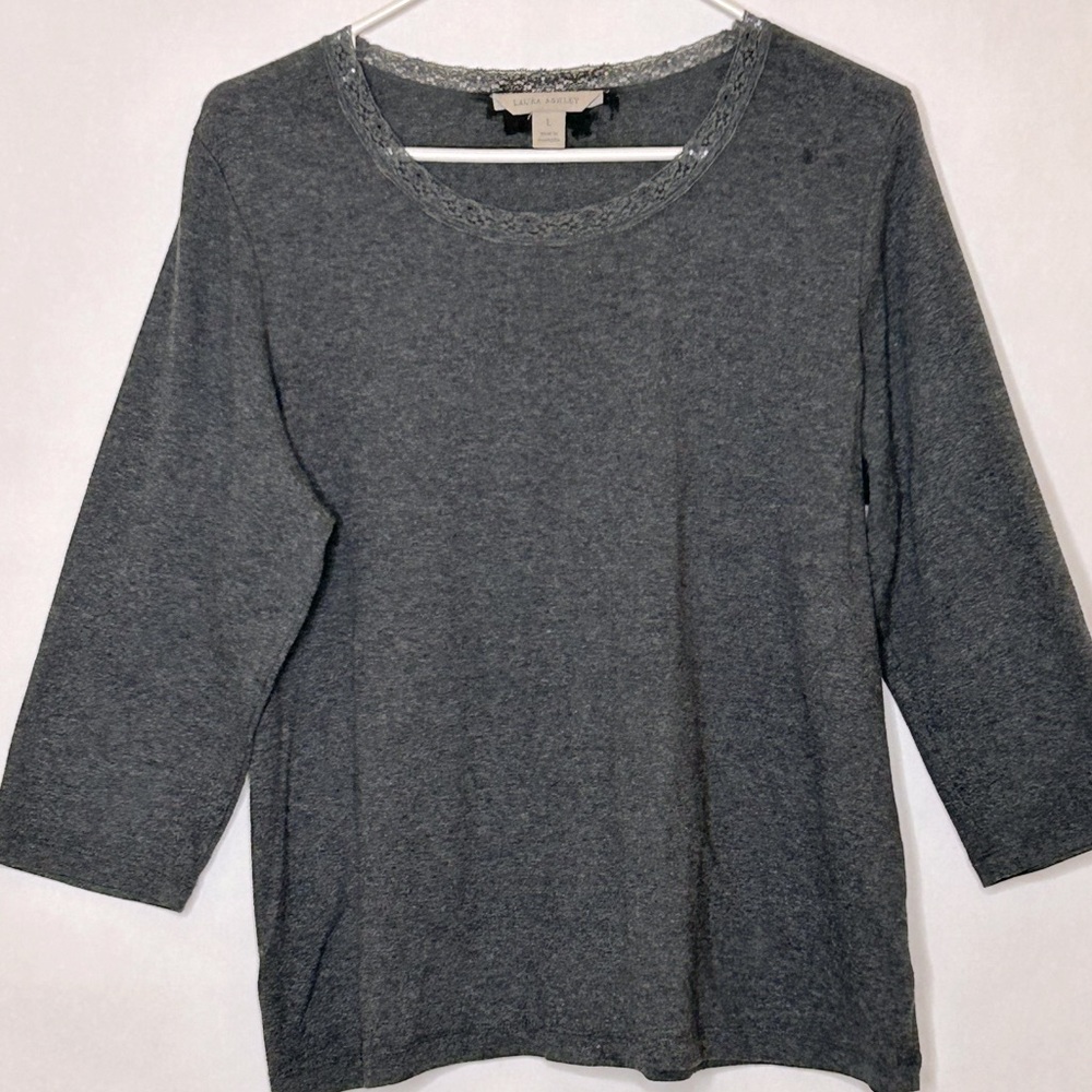 Laura Ashley Women’s Size L 3/4 sleeve lace collar crew neck grey shirt